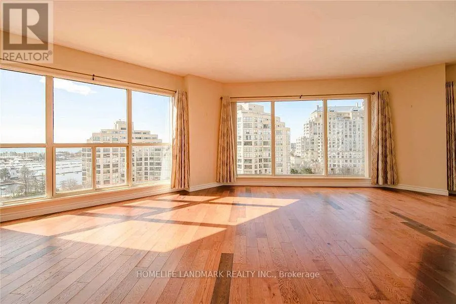 1002 - 2261 LAKESHORE BOULEVARD W