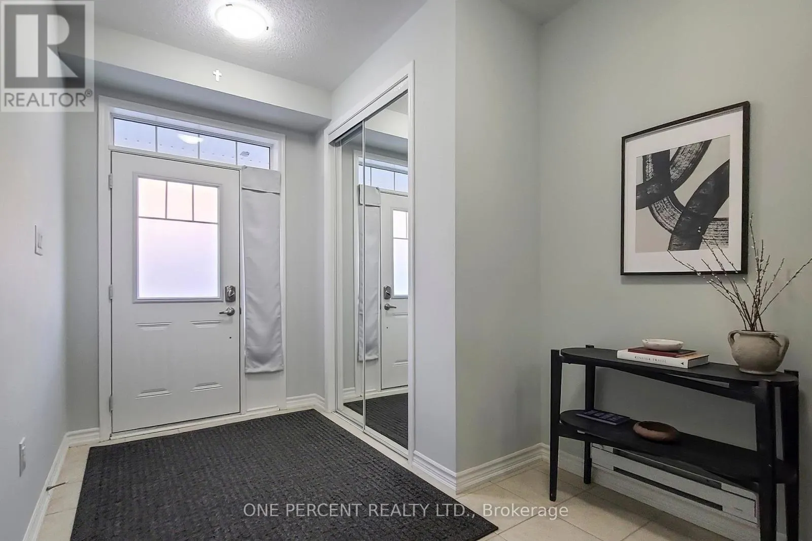 25 - 501 BUCKEYE COURT