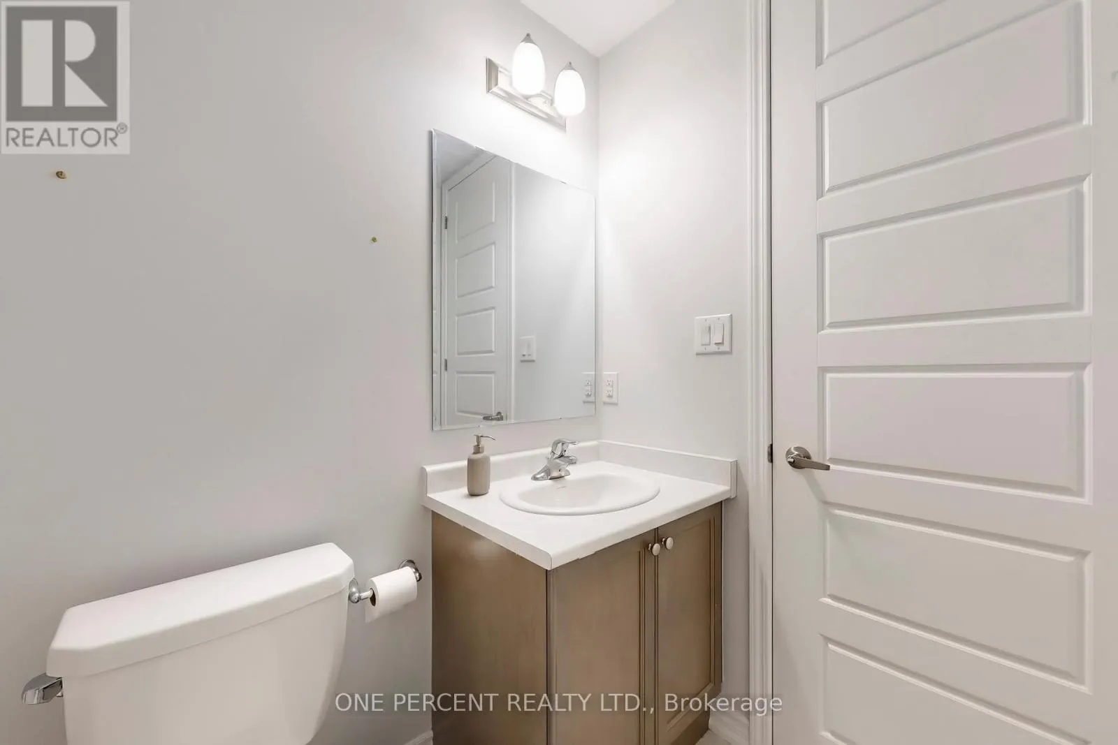 25 - 501 BUCKEYE COURT