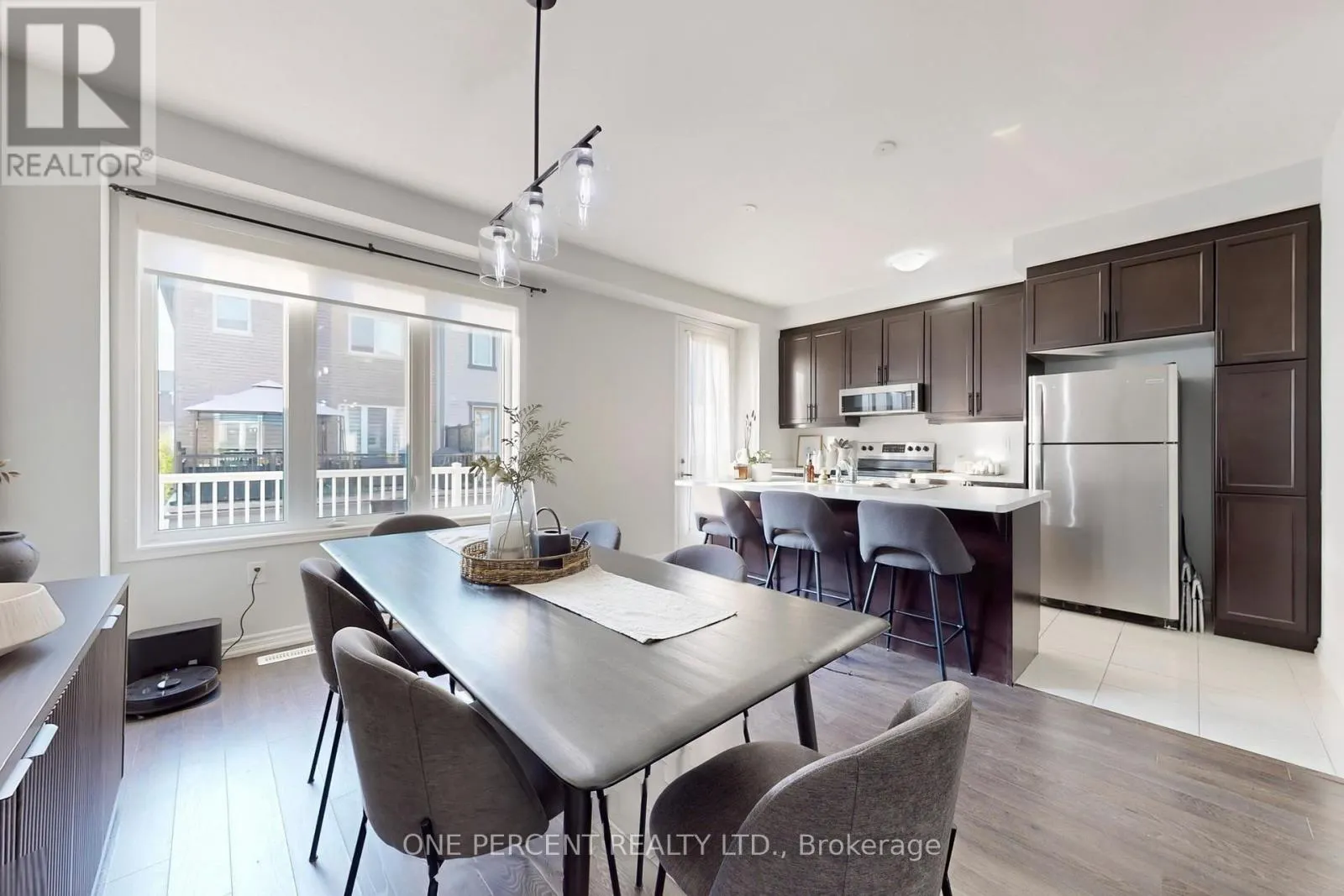 25 - 501 BUCKEYE COURT