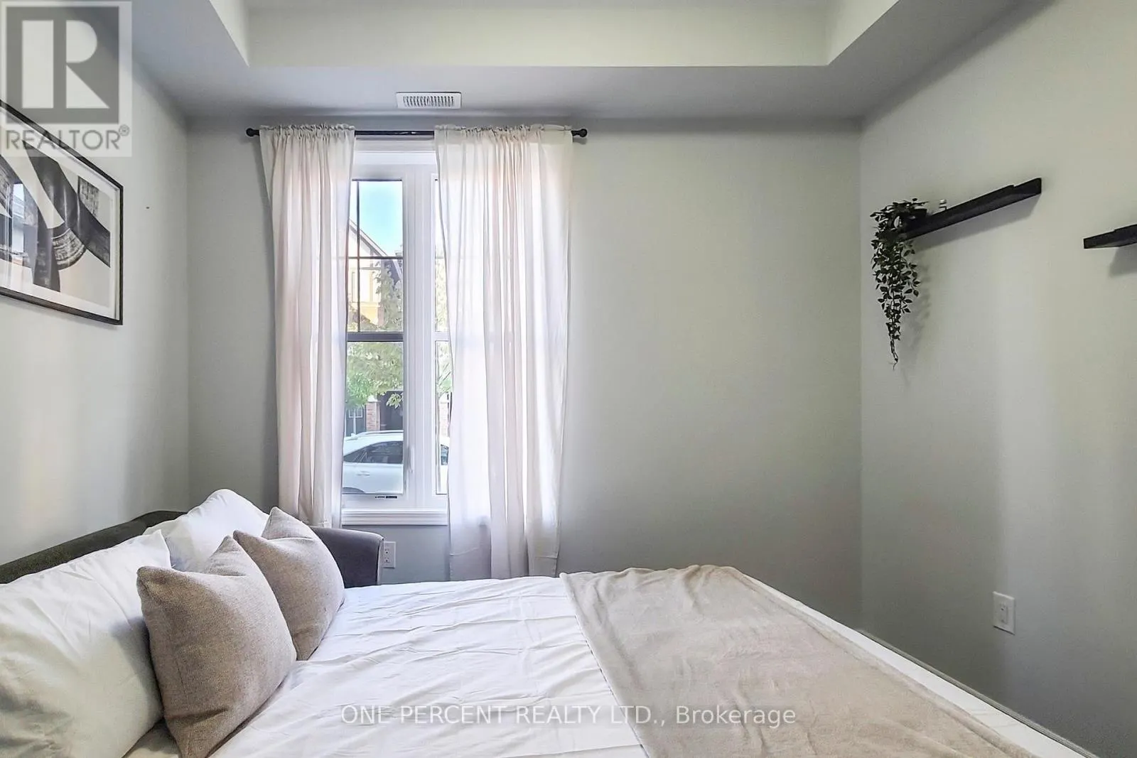 25 - 501 BUCKEYE COURT