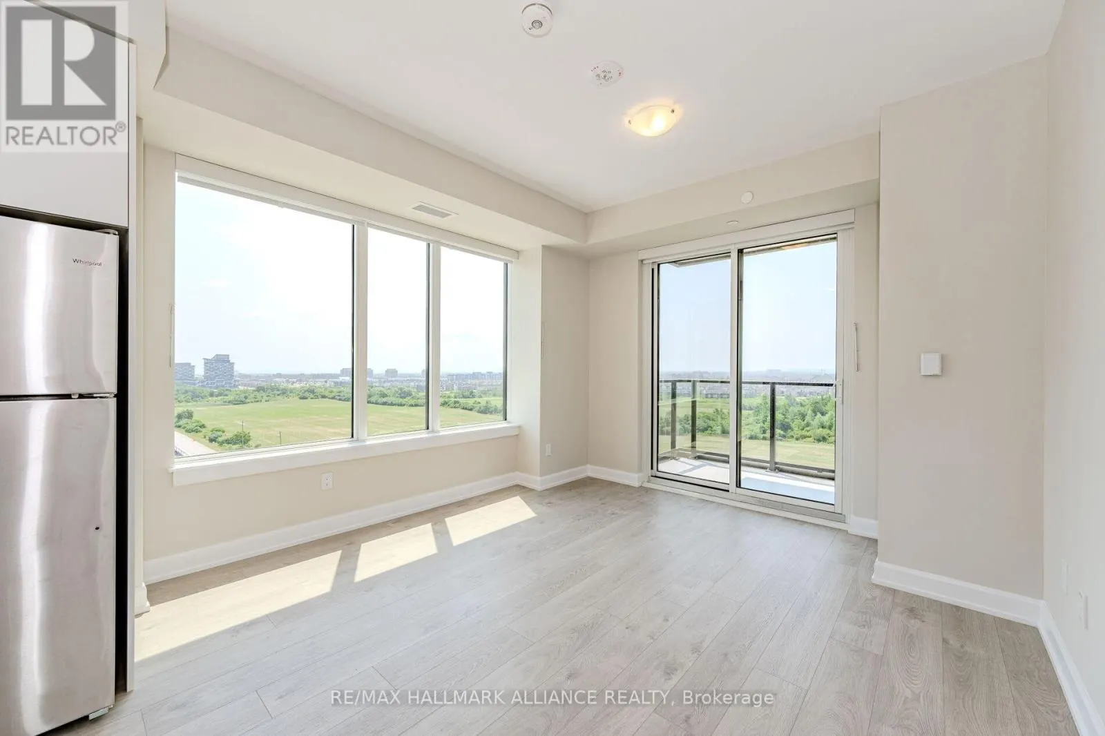 1105 - 3220 WILLIAM COLTSON AVENUE