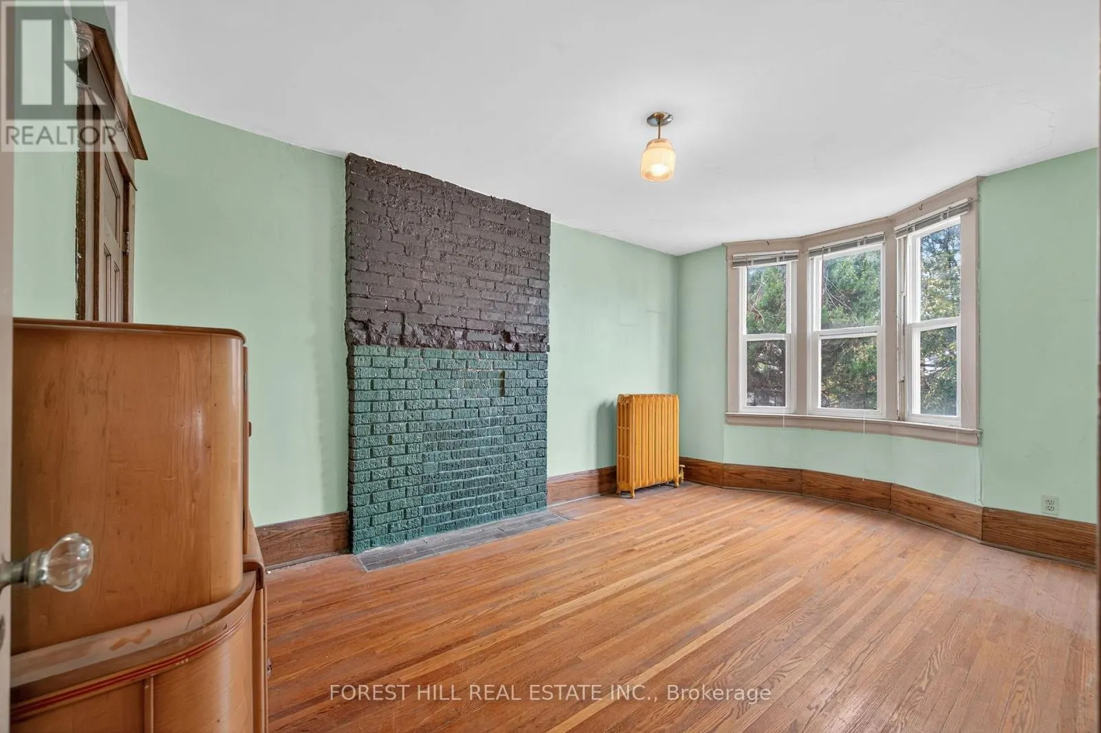 1 SOMERVILLE AVENUE