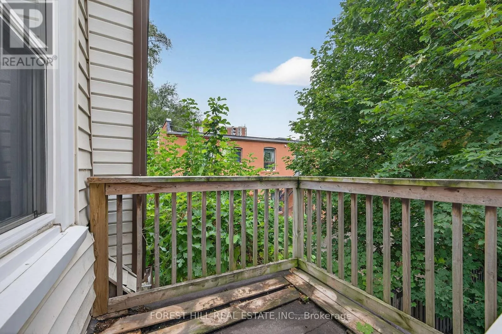 1 SOMERVILLE AVENUE