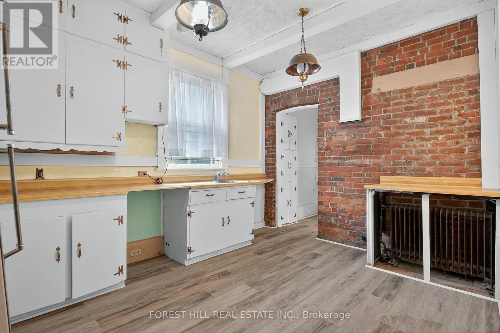 1 SOMERVILLE AVENUE