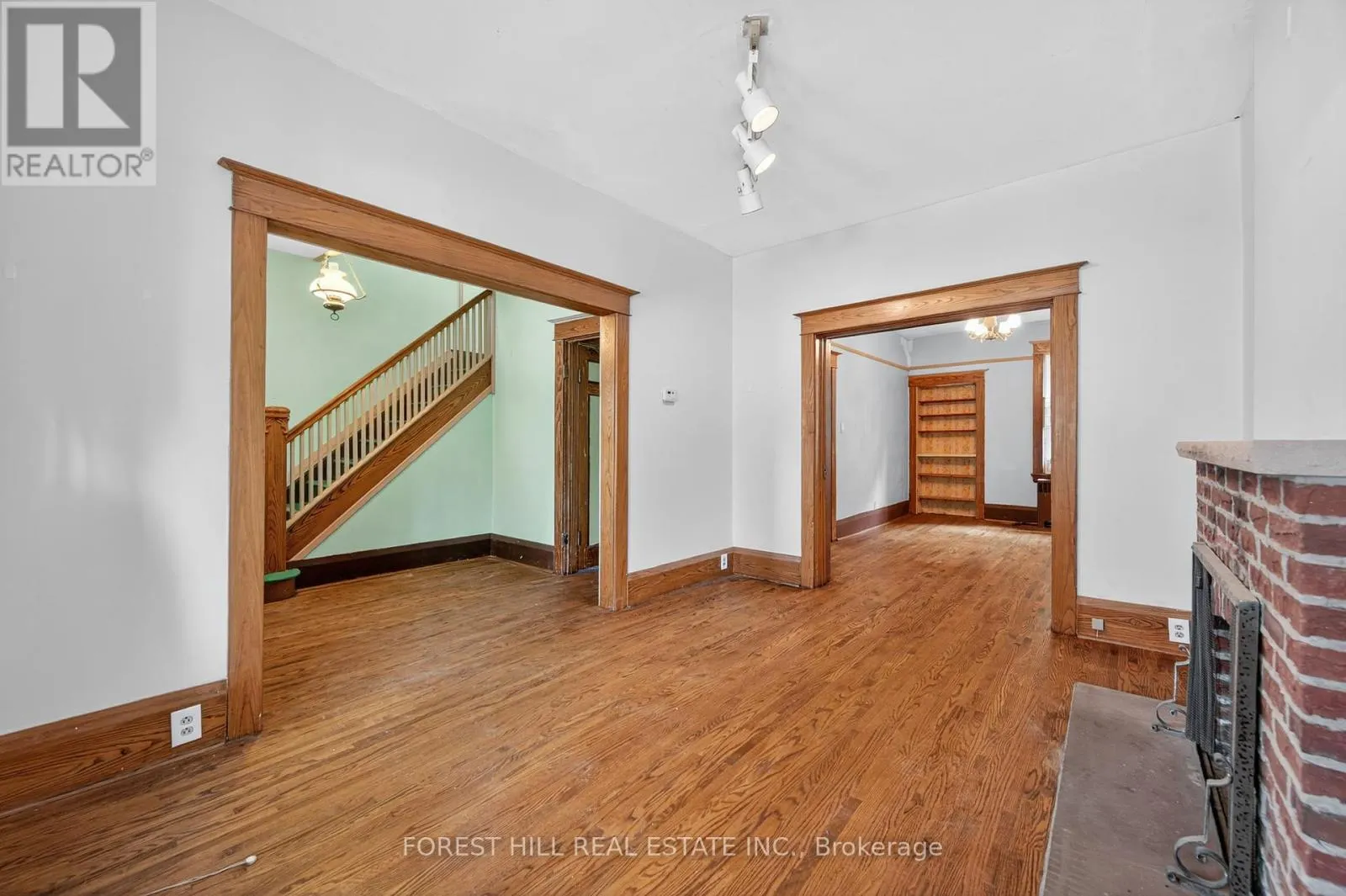 1 SOMERVILLE AVENUE