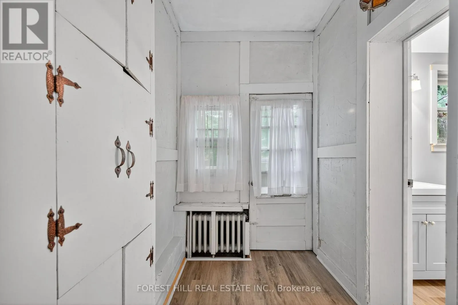 1 SOMERVILLE AVENUE