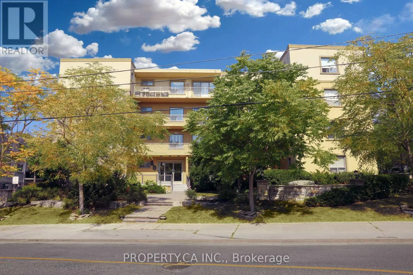 303 - 60 GULLIVER ROAD