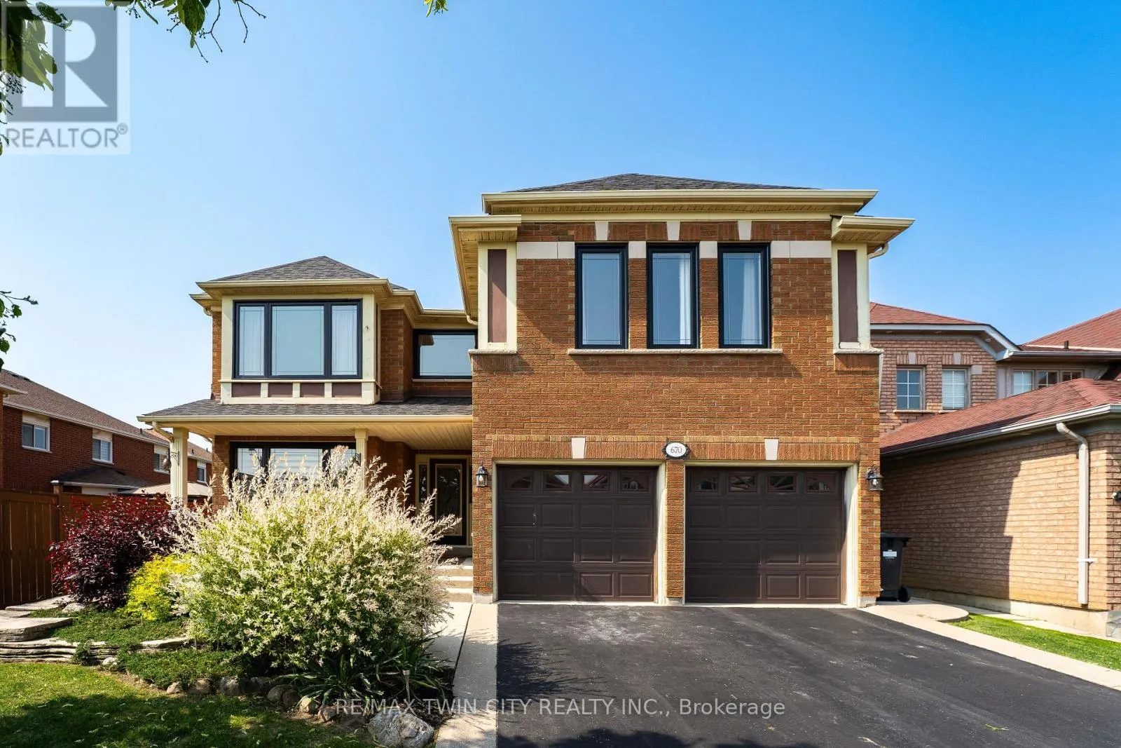 670 PETER ROBERTSON BOULEVARD