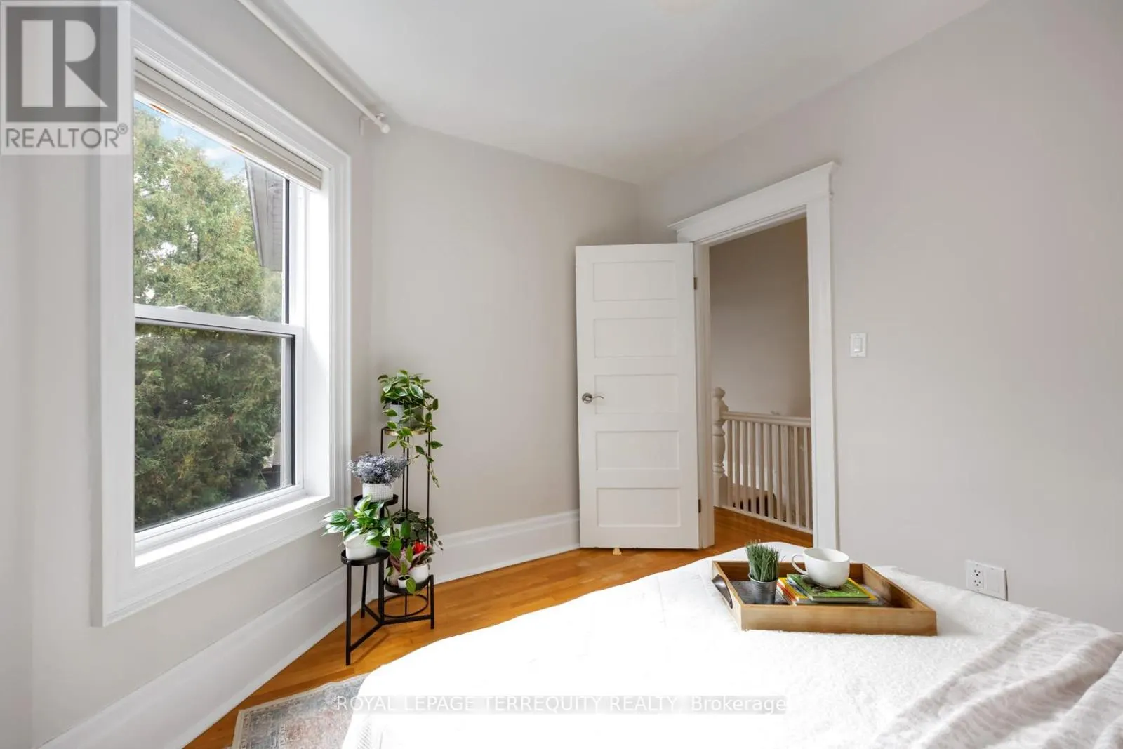 256 CAMPBELL AVENUE