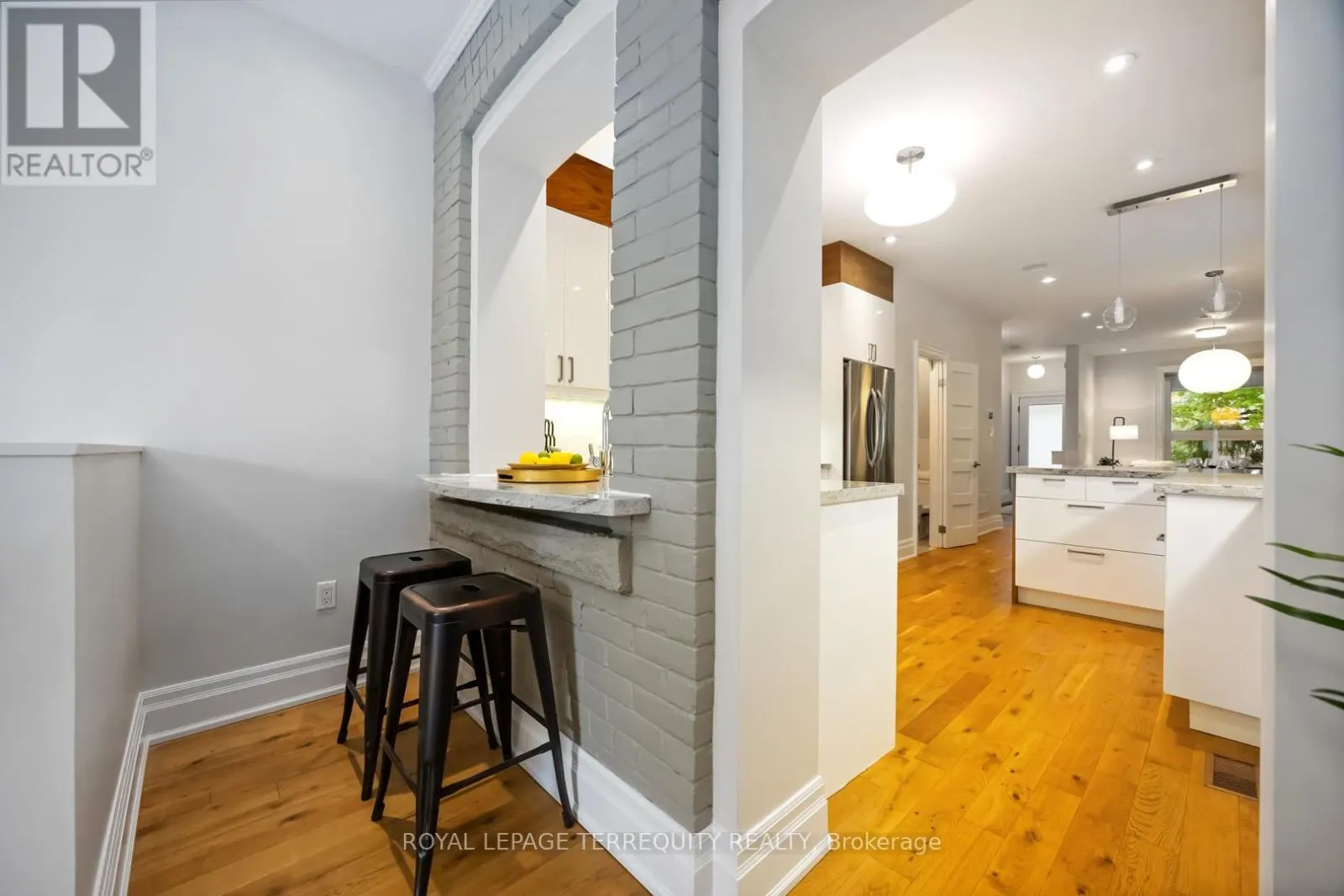 256 CAMPBELL AVENUE