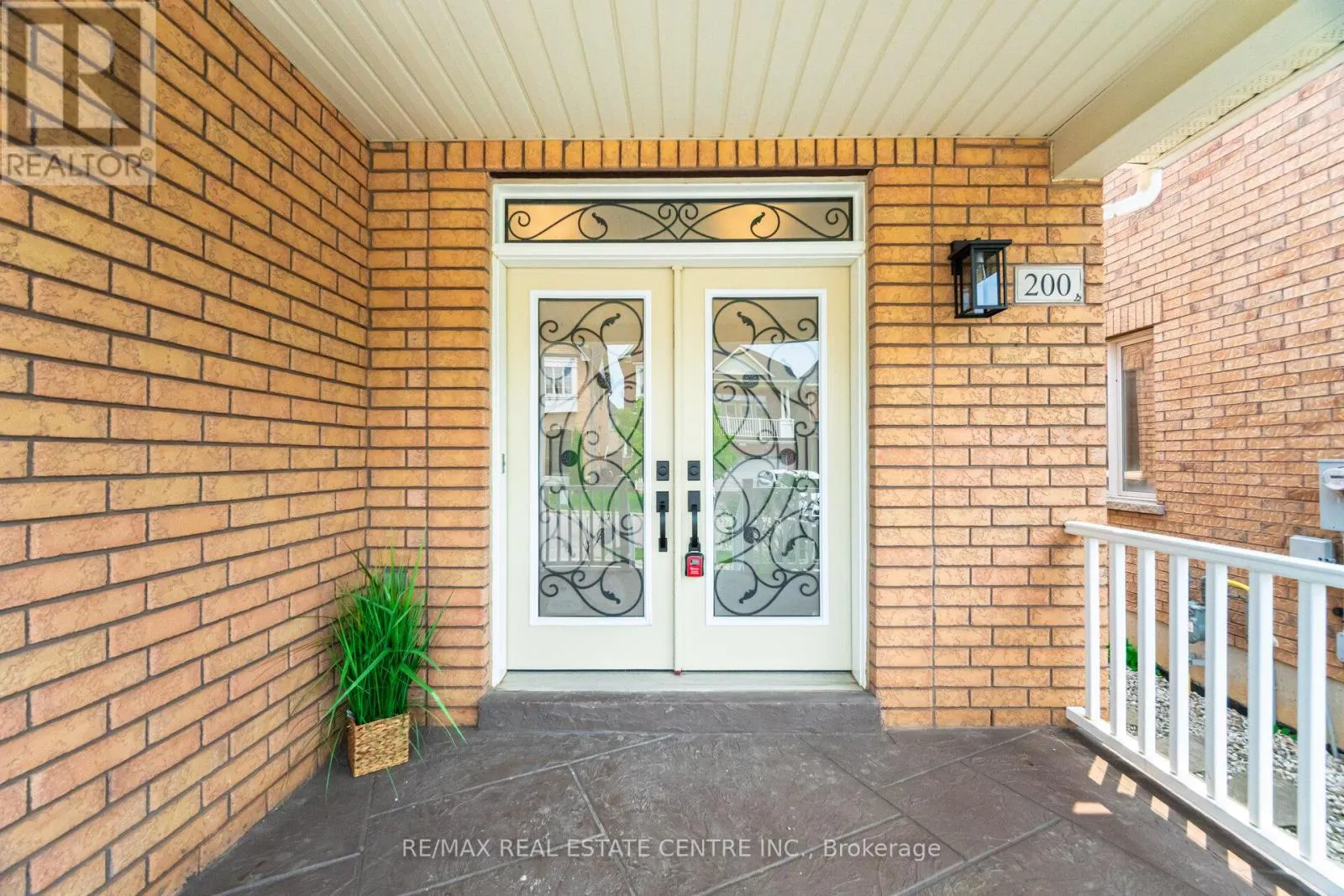 200 WESTON DRIVE
