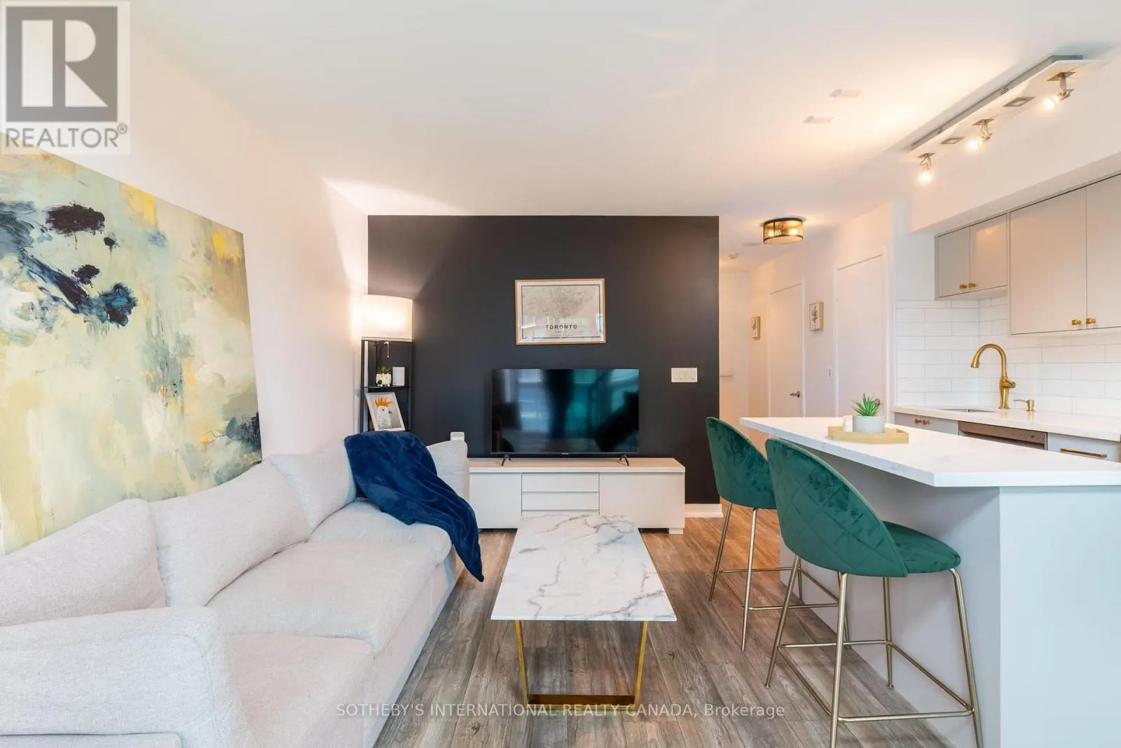 706 - 155 LEGION ROAD