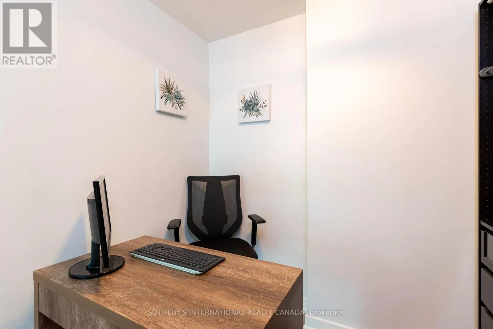706 - 155 LEGION ROAD