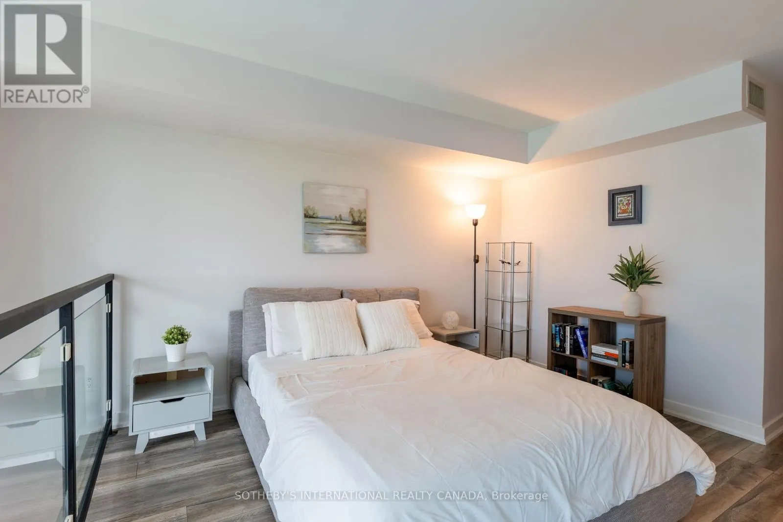 706 - 155 LEGION ROAD