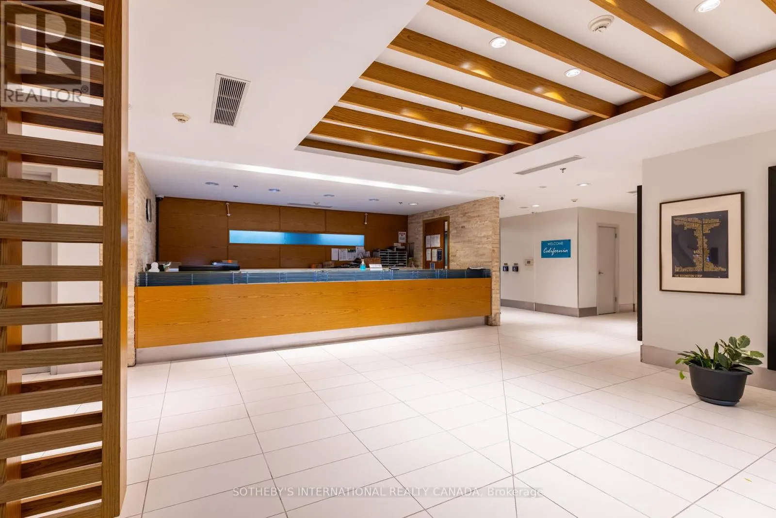 706 - 155 LEGION ROAD