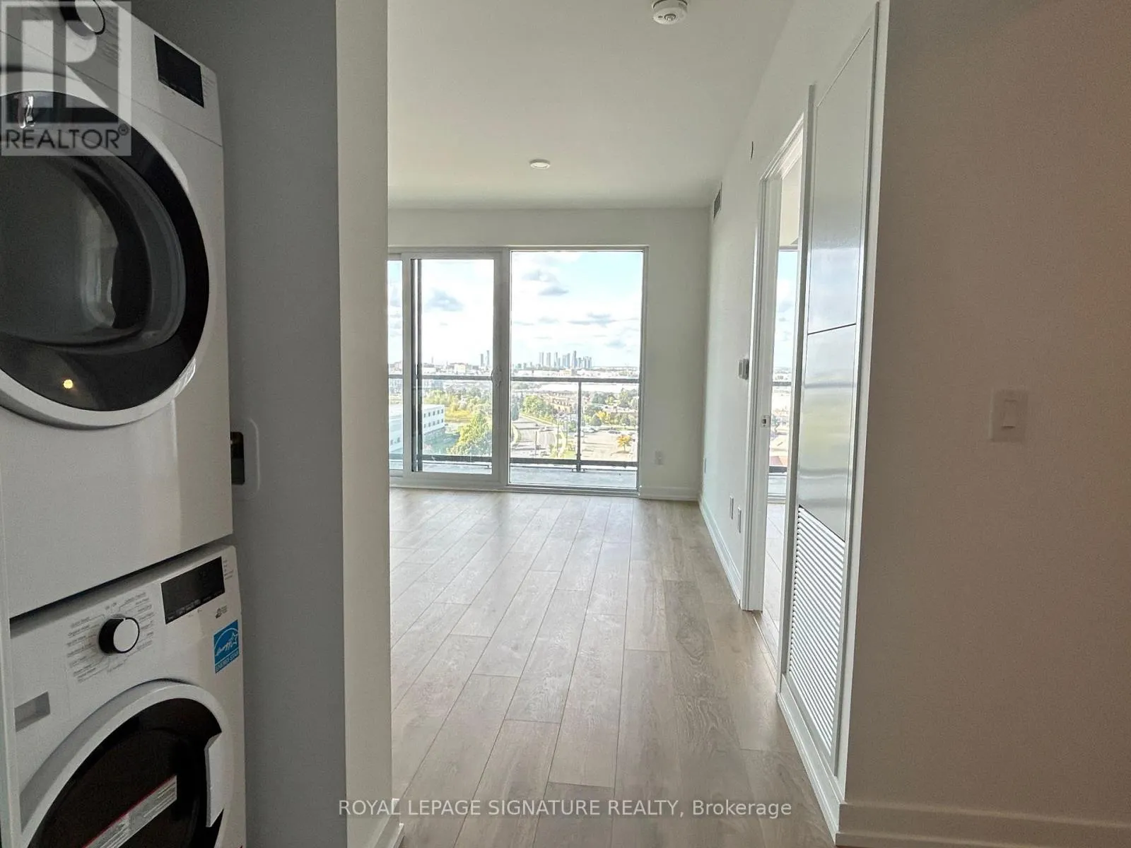 1227 - 1100 SHEPPARD AVENUE W