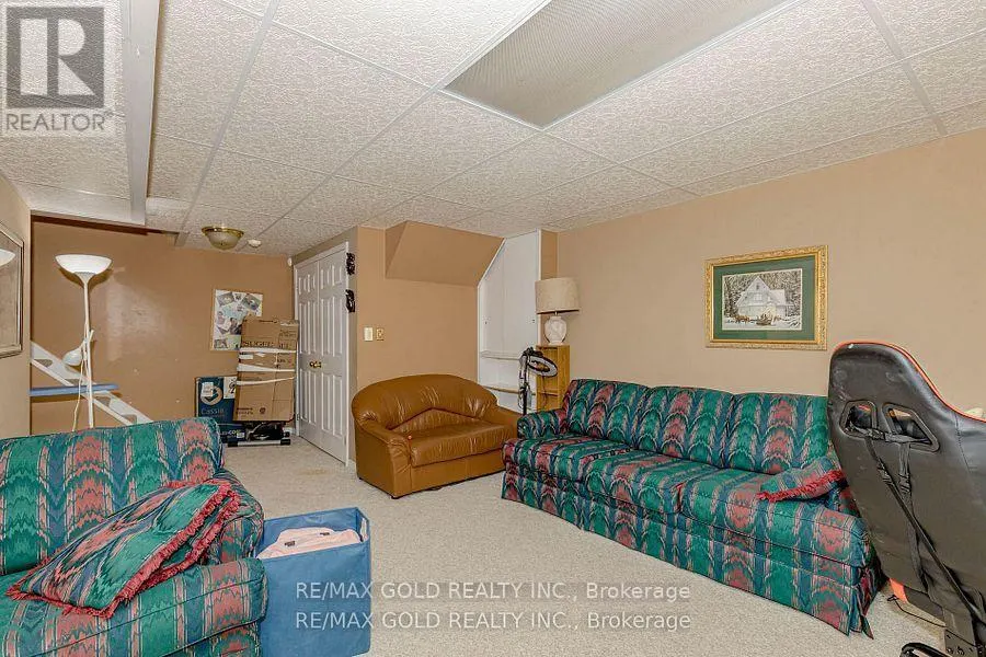 139 CHIPMUNK CRESCENT