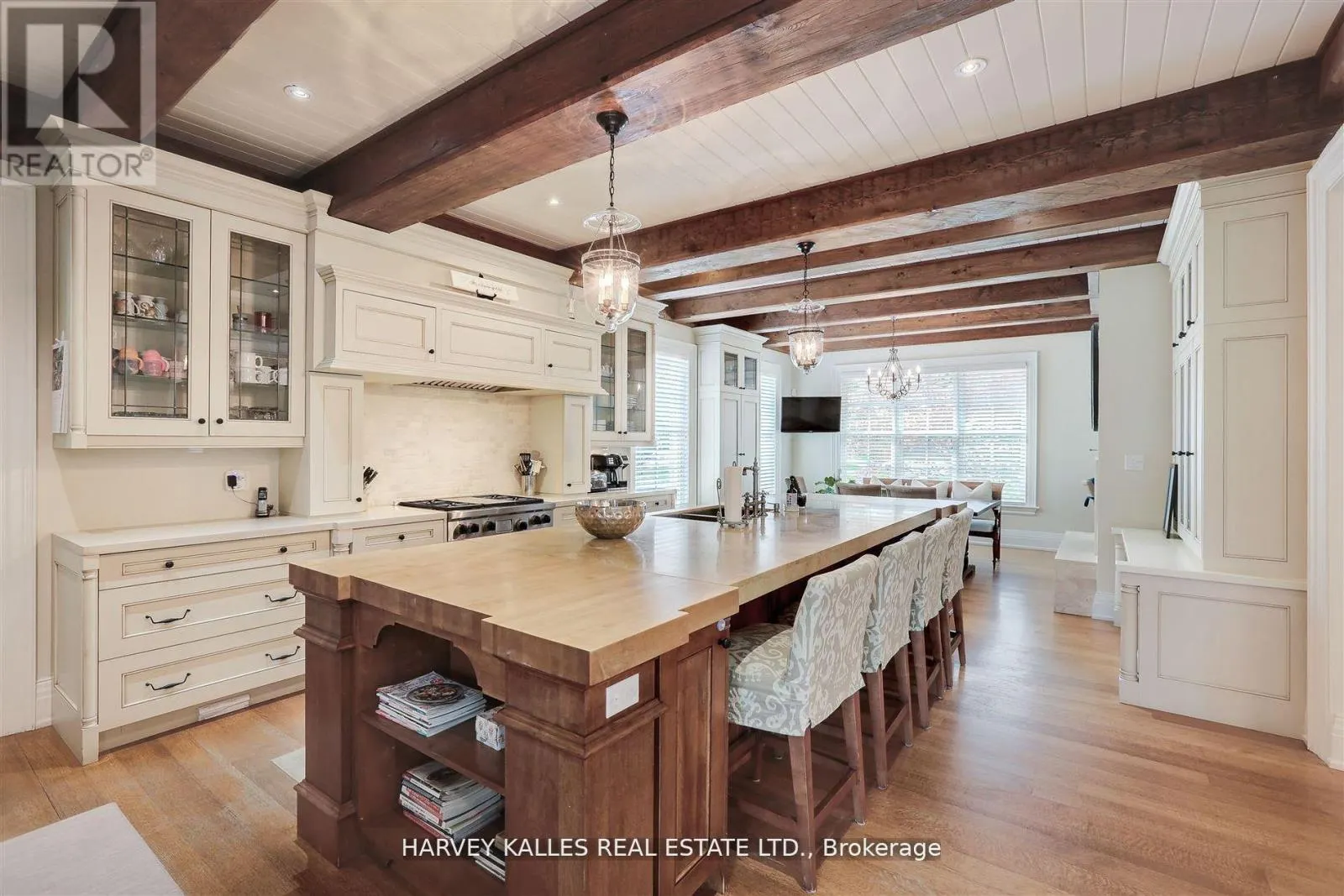 1199 TECUMSEH PARK CRESCENT