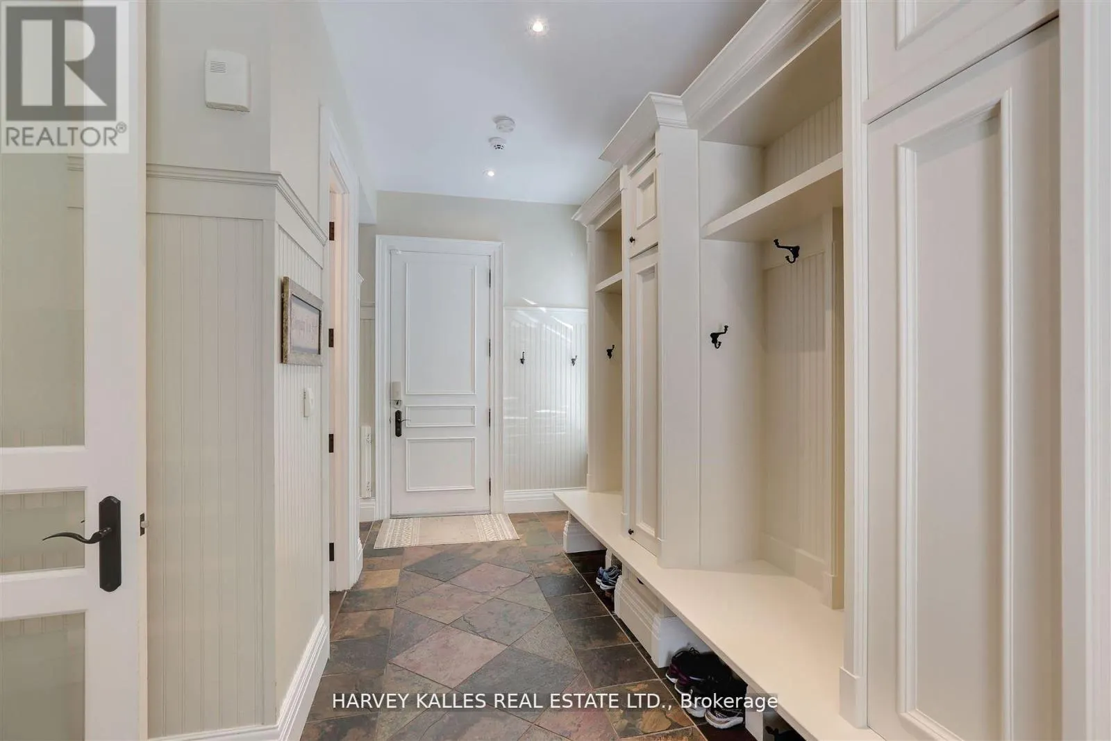 1199 TECUMSEH PARK CRESCENT