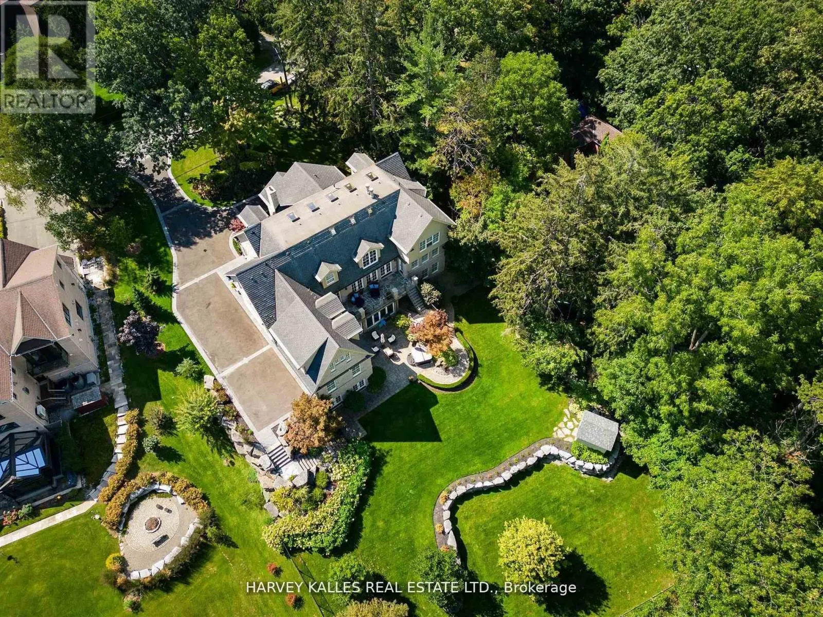1199 TECUMSEH PARK CRESCENT
