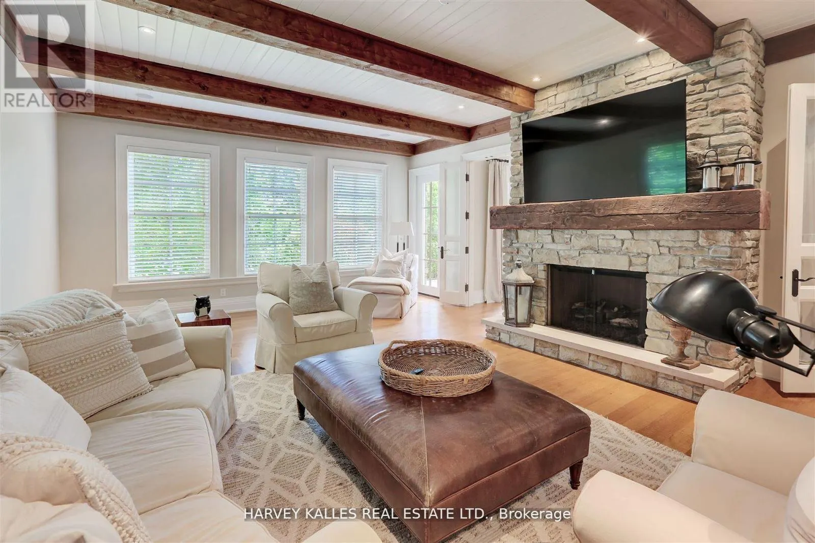 1199 TECUMSEH PARK CRESCENT