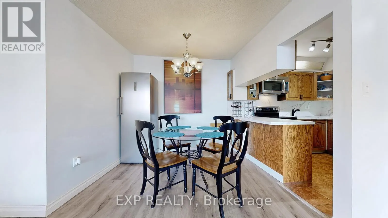 1007 - 330 DIXON ROAD
