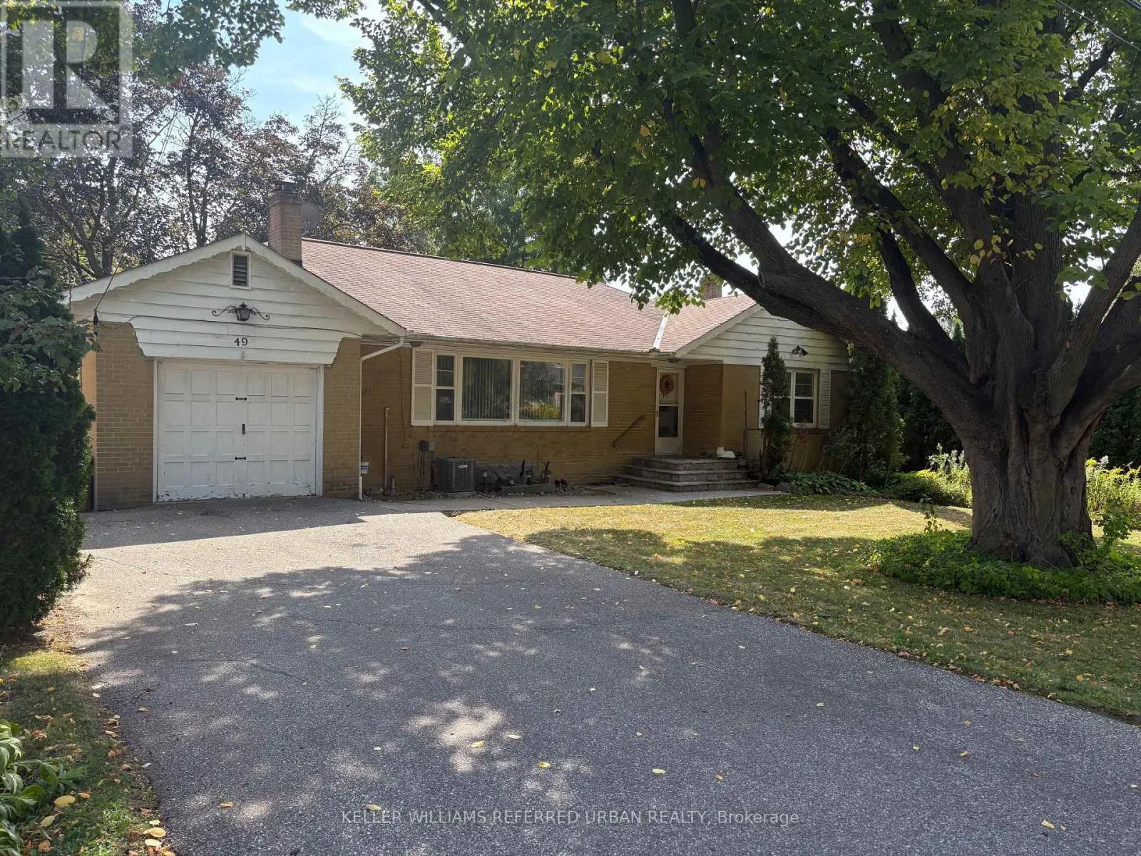 49 ROCKINGHAM DRIVE