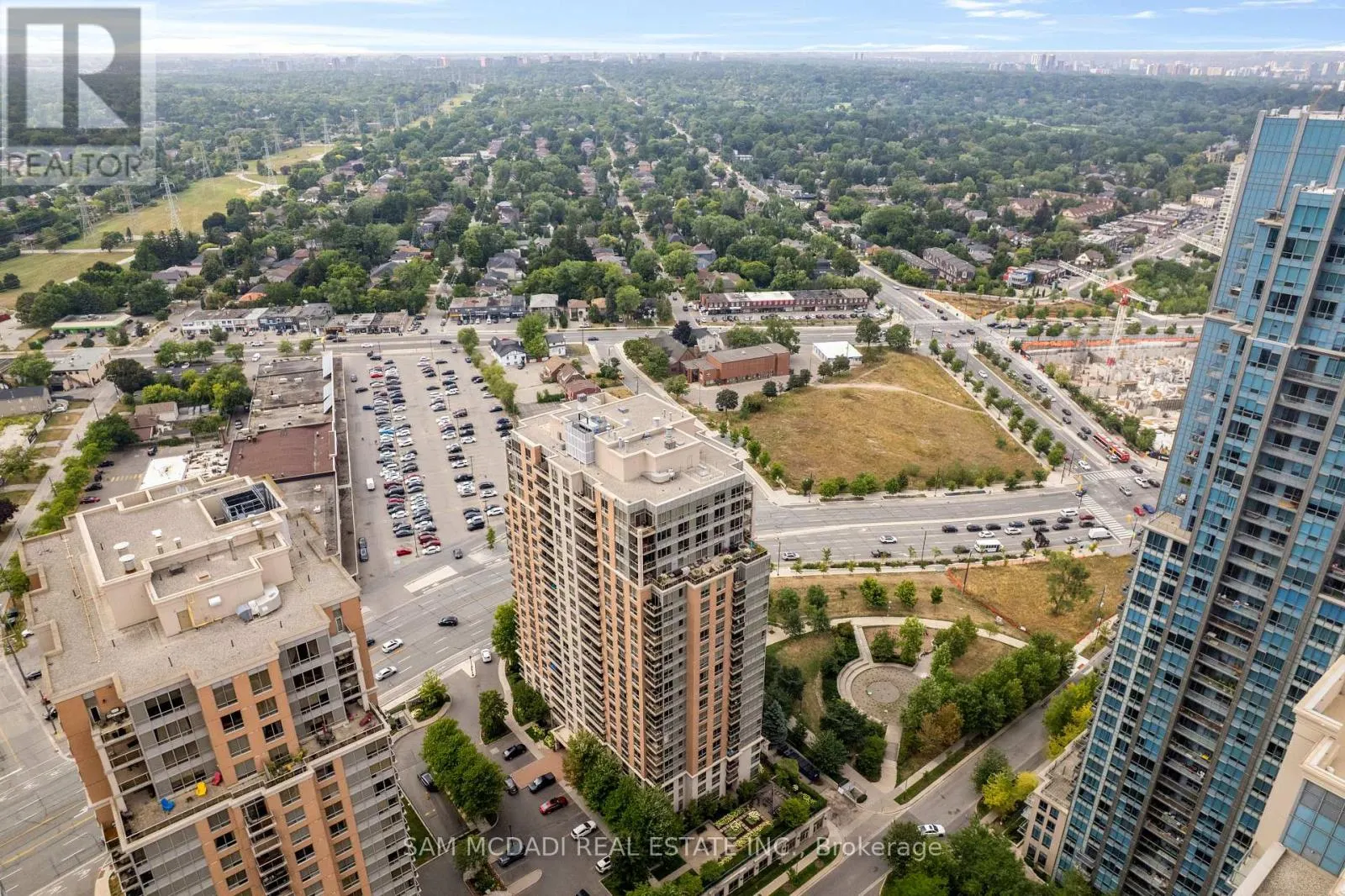 2002 - 5229 DUNDAS STREET W