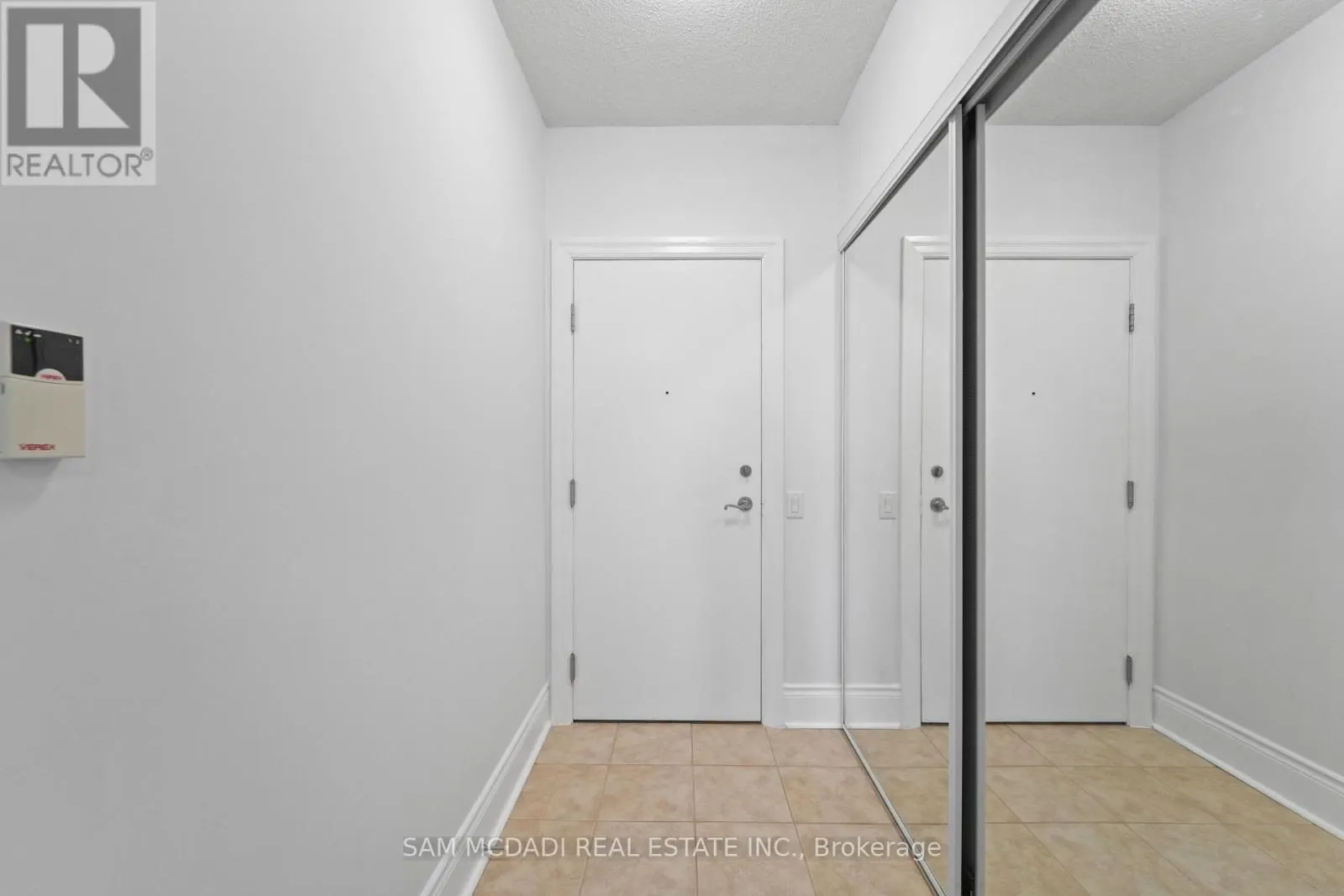 2002 - 5229 DUNDAS STREET W