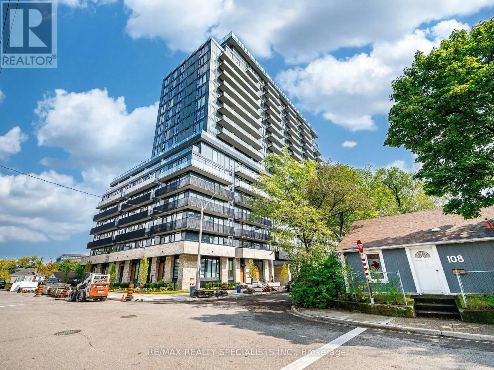 1703 - 3009 NOVAR ROAD