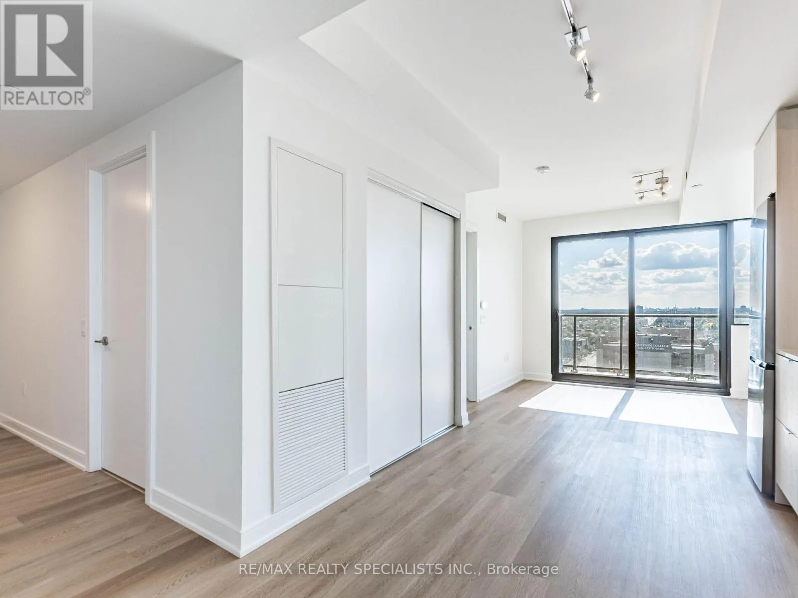 1703 - 3009 NOVAR ROAD