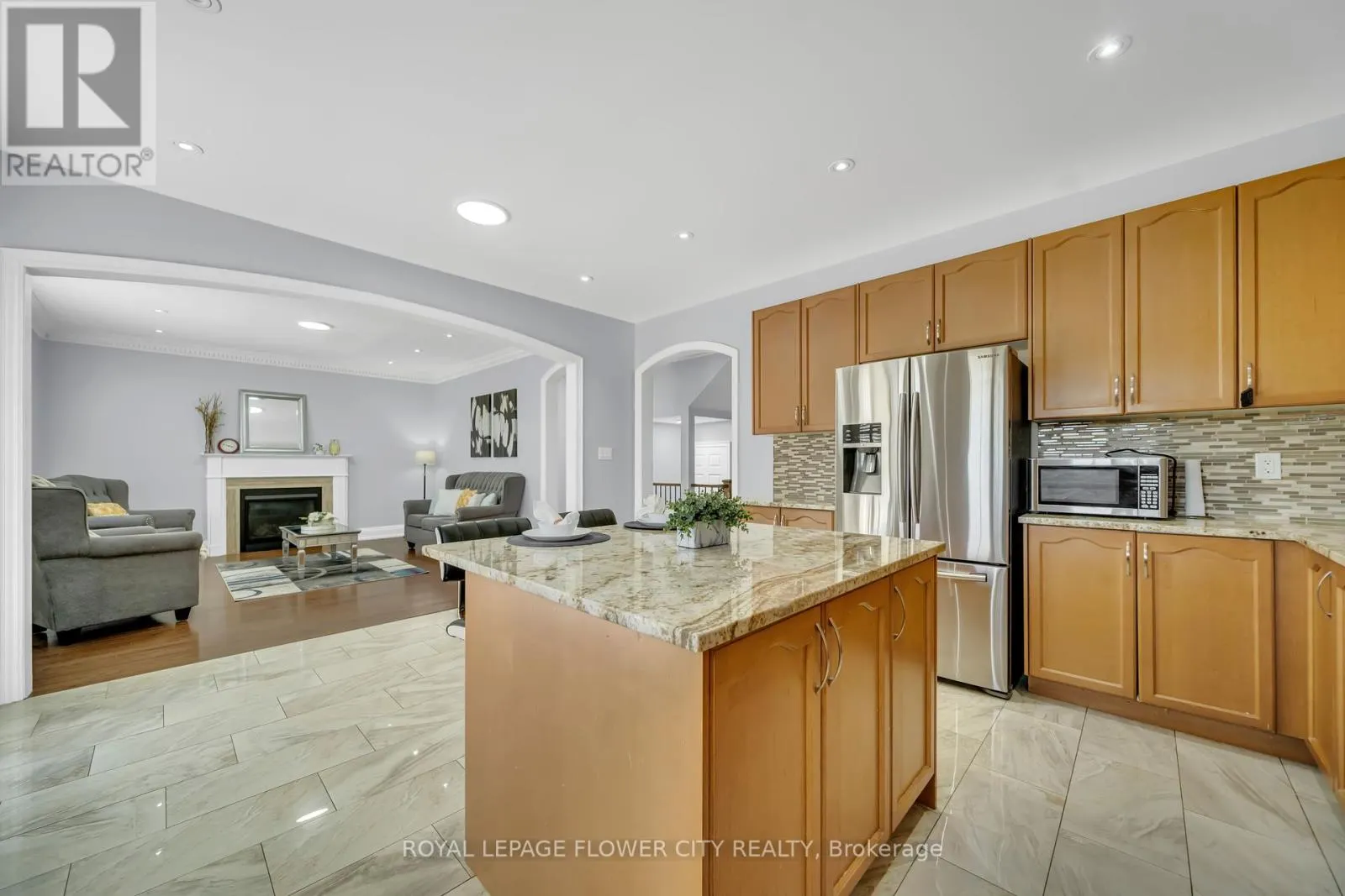44 YOUNG GARDEN CRESCENT