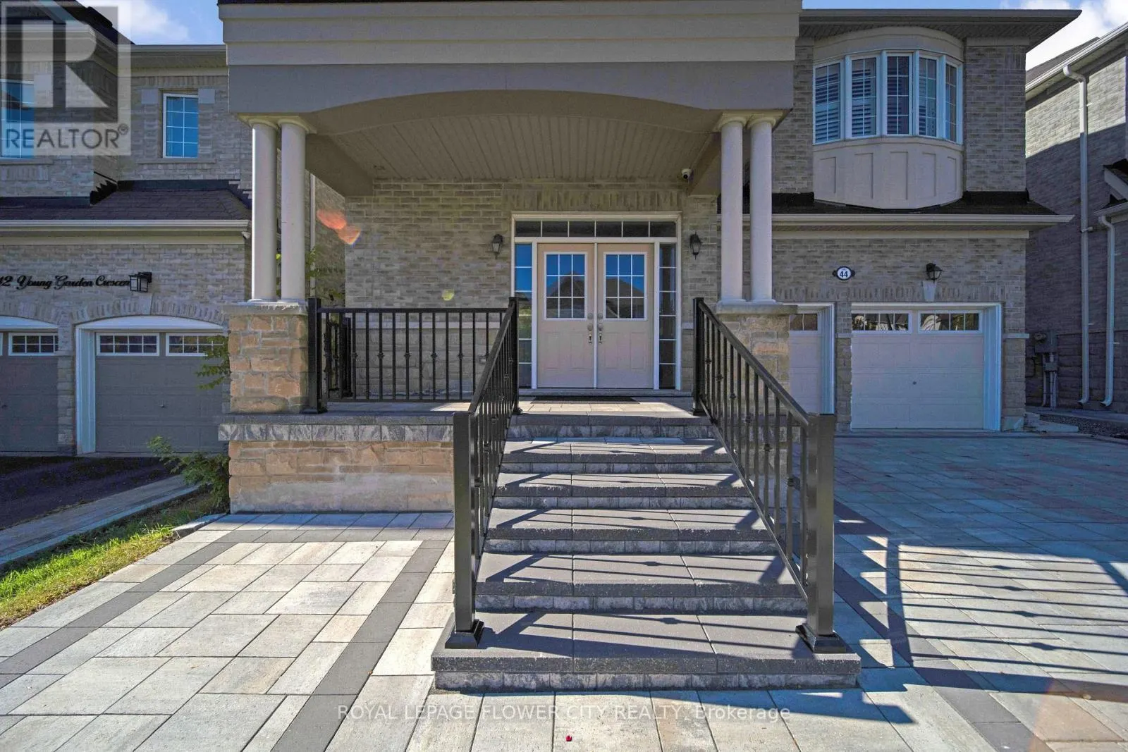 44 YOUNG GARDEN CRESCENT