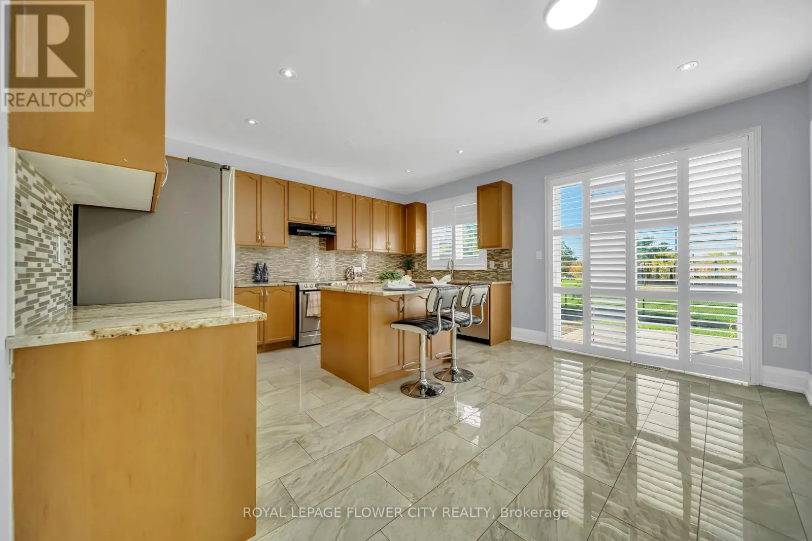 44 YOUNG GARDEN CRESCENT
