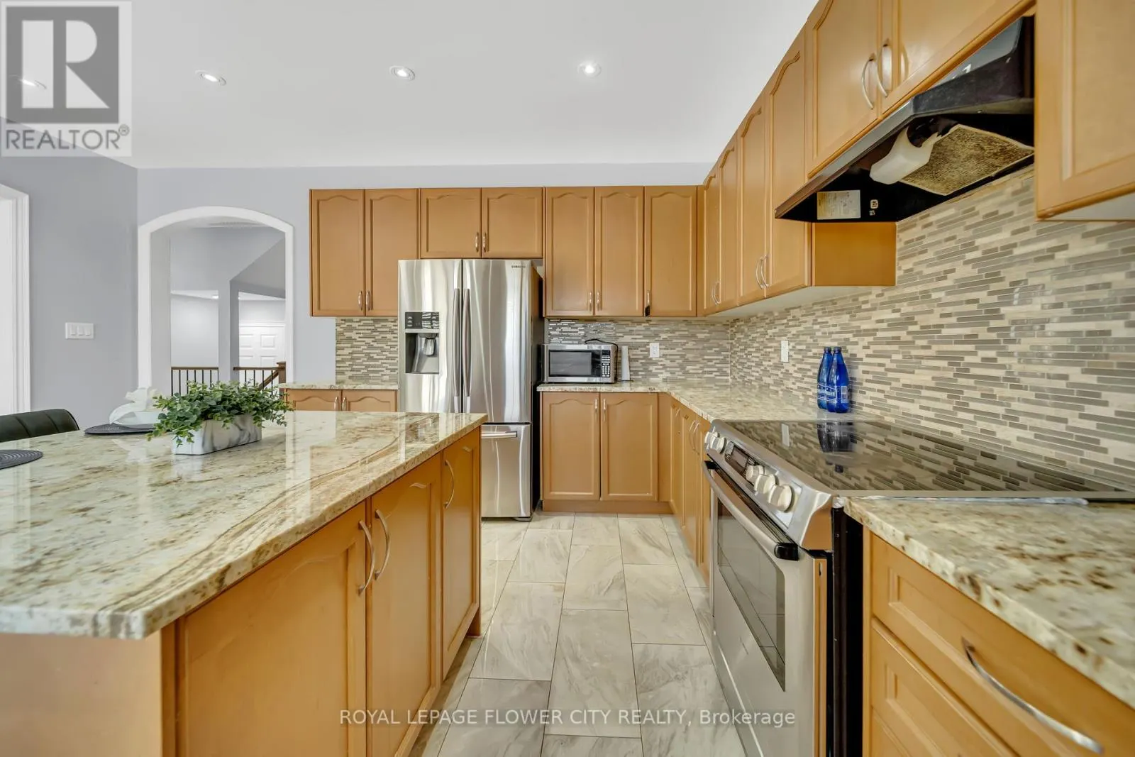 44 YOUNG GARDEN CRESCENT