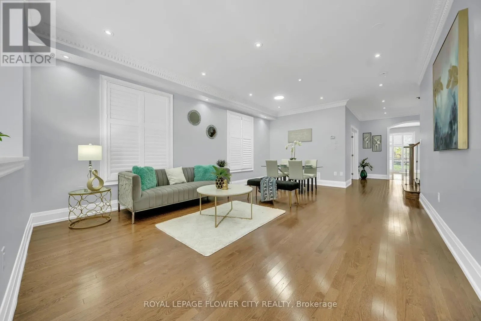 44 YOUNG GARDEN CRESCENT