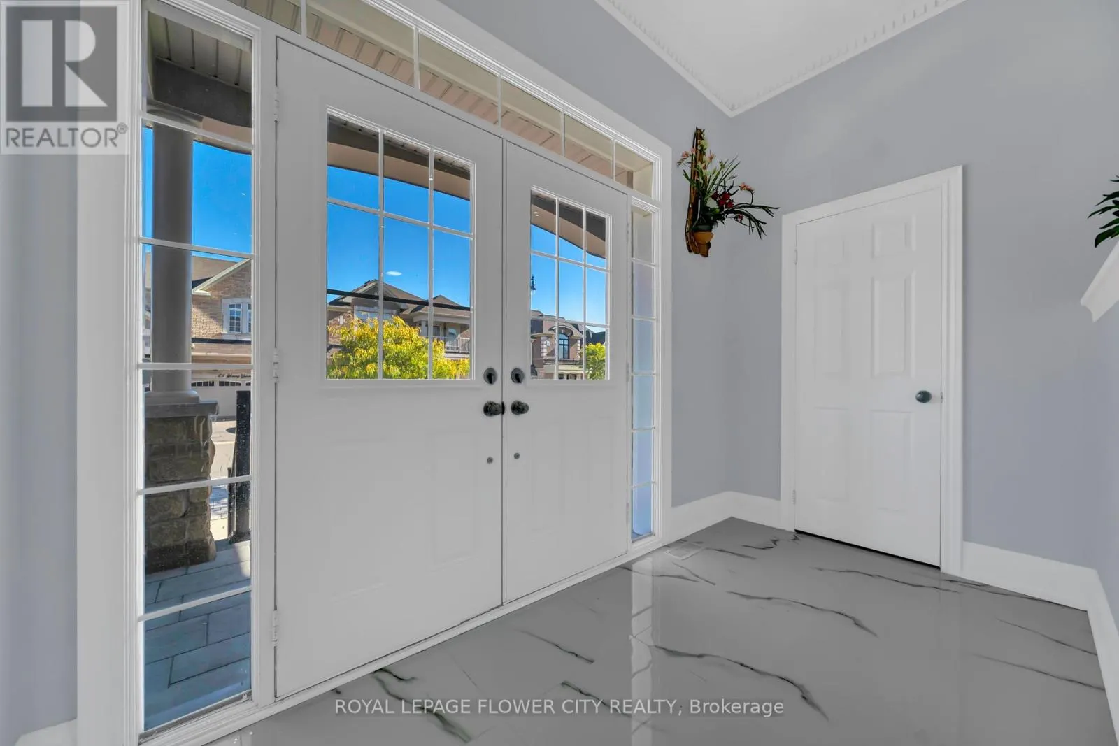 44 YOUNG GARDEN CRESCENT