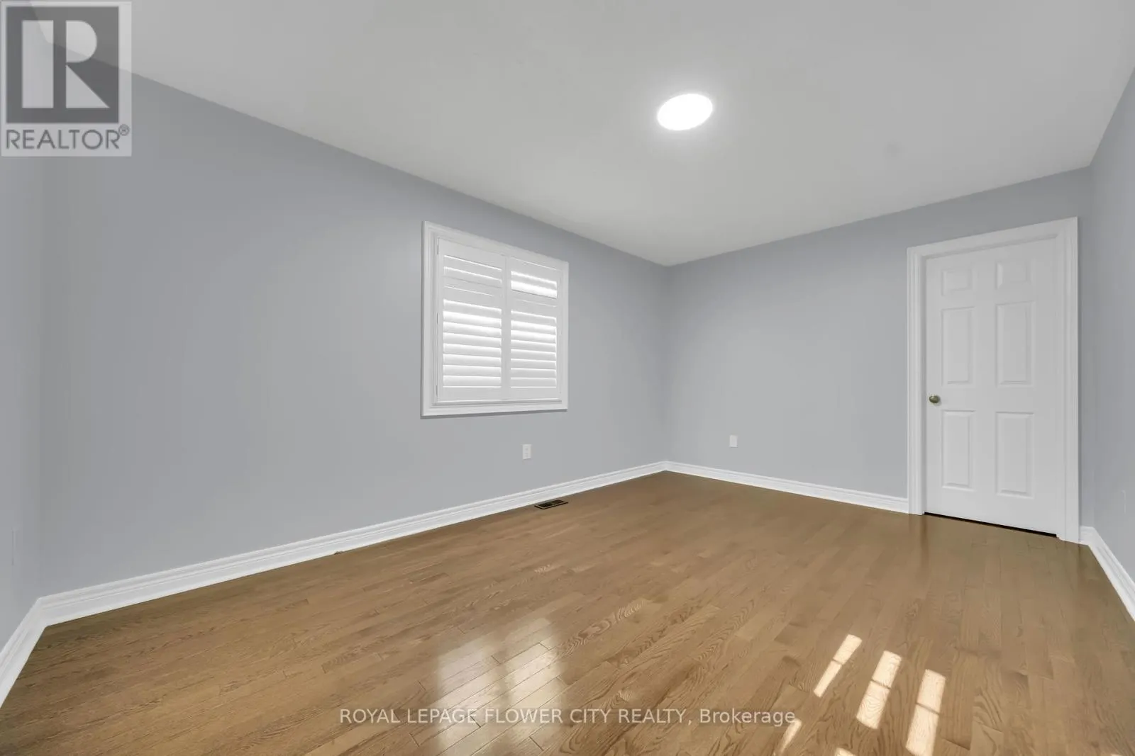 44 YOUNG GARDEN CRESCENT