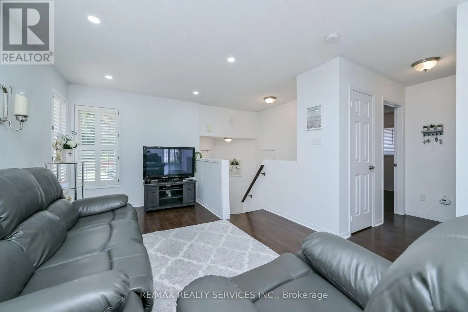 59 SPRINGVIEW DRIVE