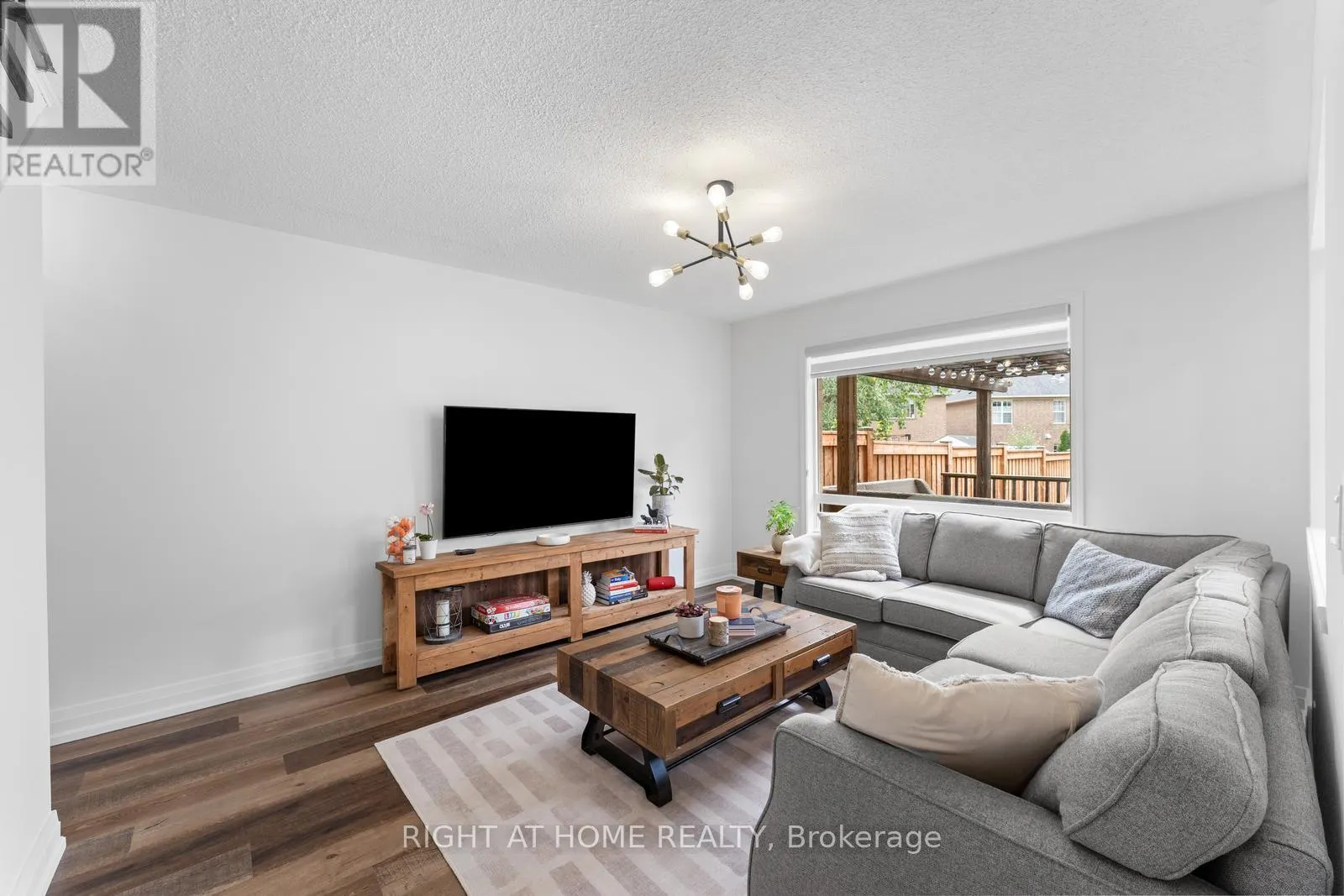 394 BAVERSTOCK CRESCENT