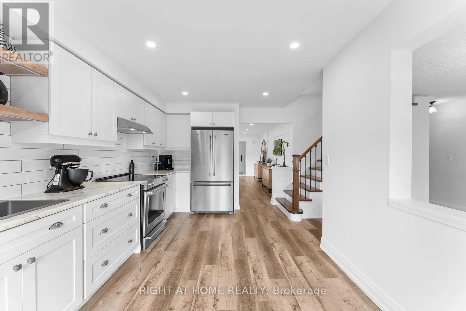 394 BAVERSTOCK CRESCENT