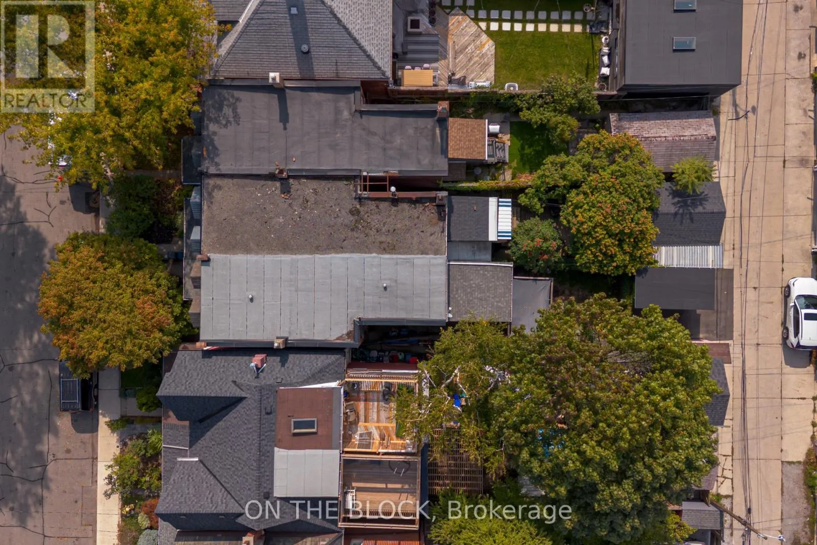 220 FAIRVIEW AVENUE