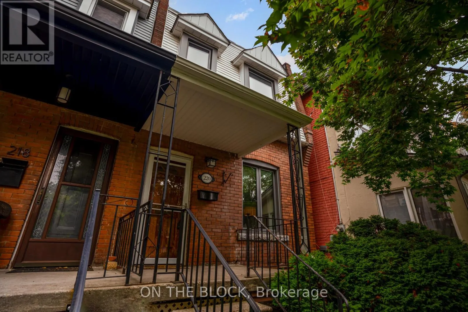 220 FAIRVIEW AVENUE