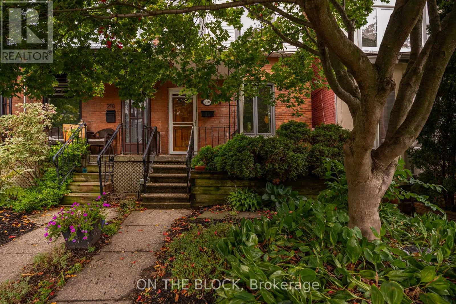 220 FAIRVIEW AVENUE
