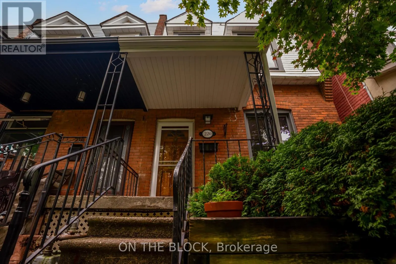 220 FAIRVIEW AVENUE