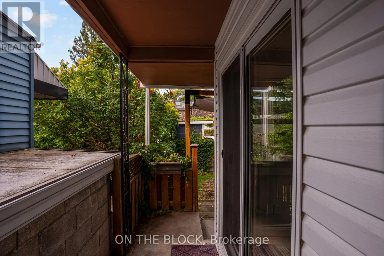 220 FAIRVIEW AVENUE
