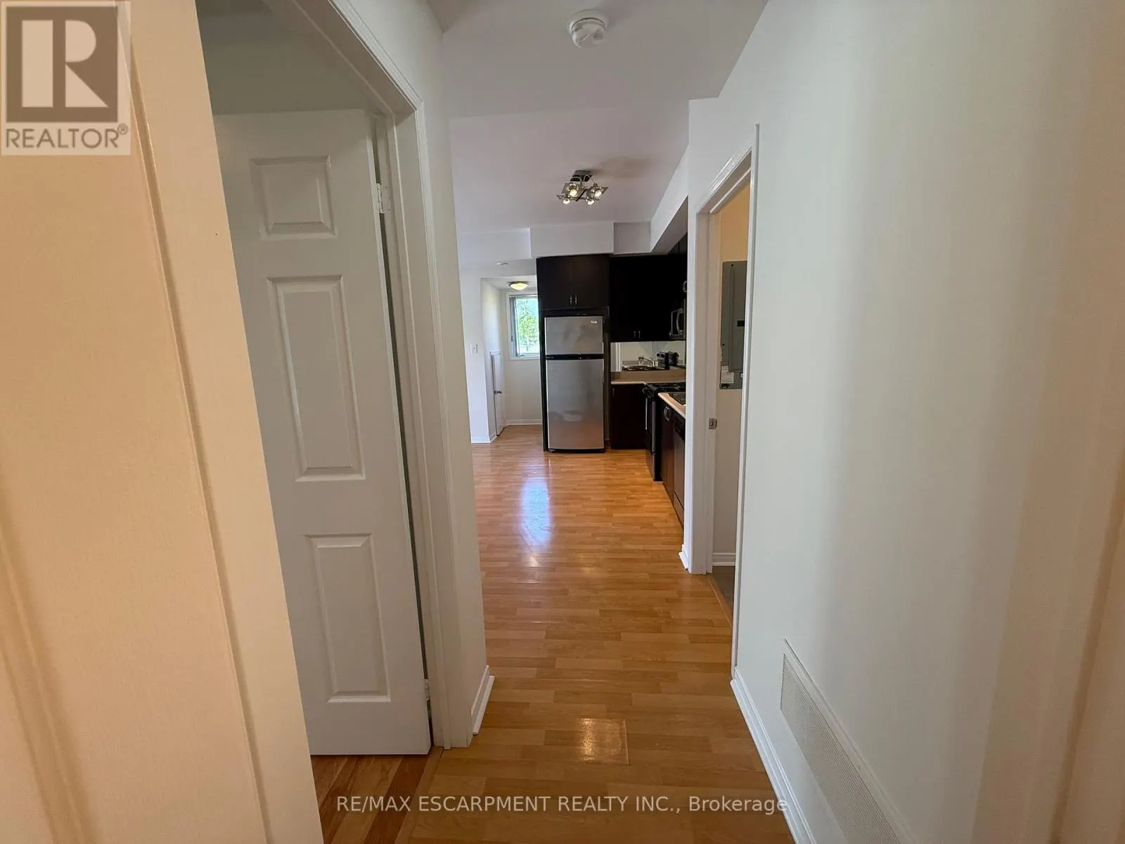 8 - 5055 OSCAR PETERSON BOULEVARD