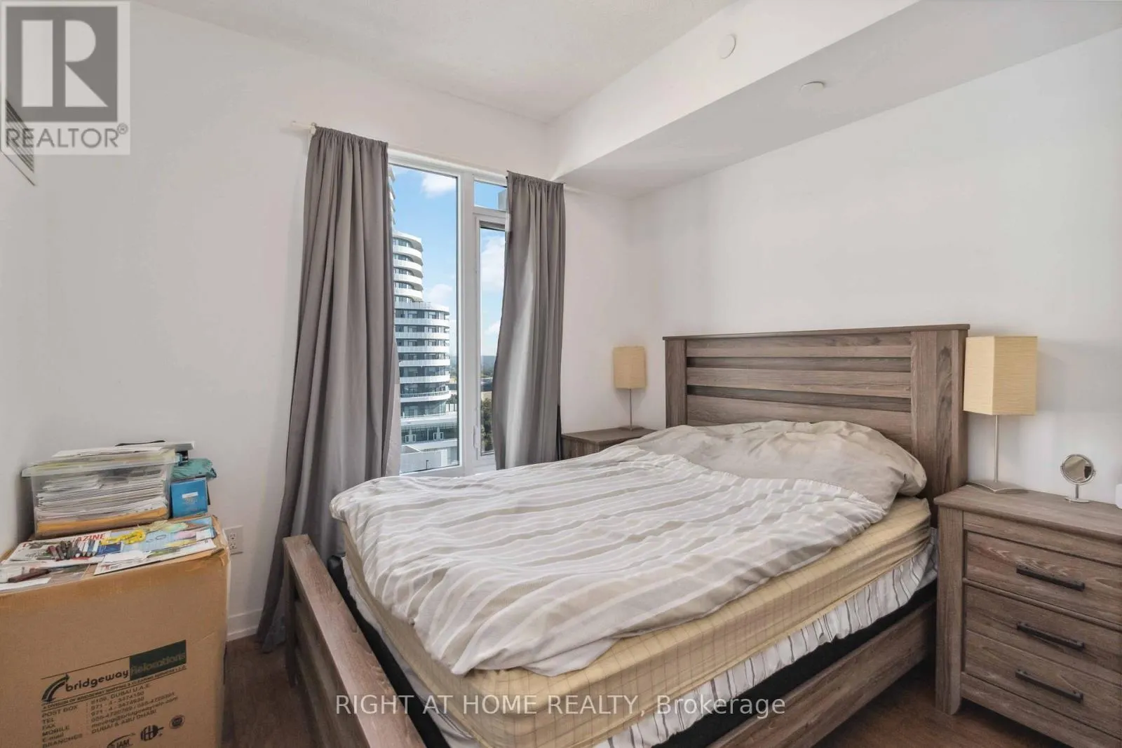 811 - 2560 EGLINTON AVENUE W