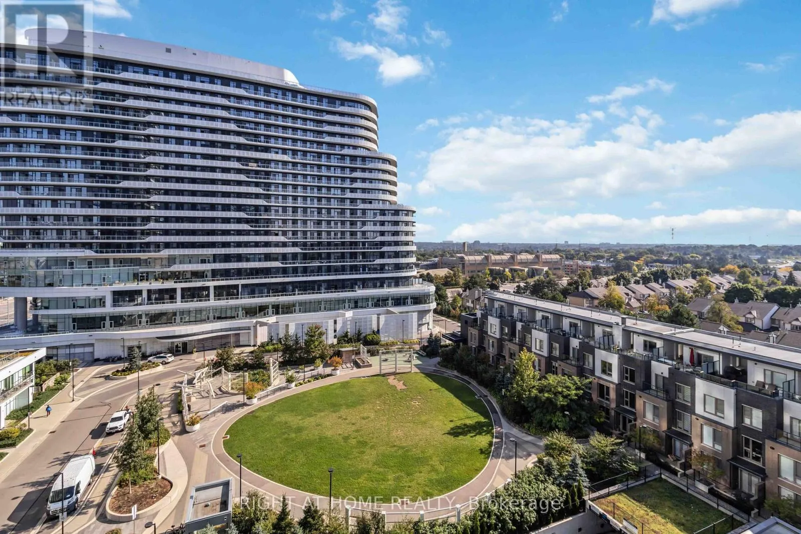 811 - 2560 EGLINTON AVENUE W